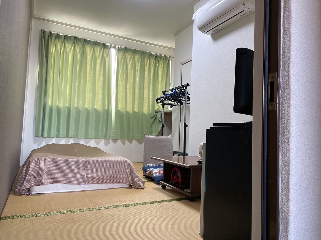 【禁煙】限定！　バストイレ　WI=FI完備　畳のお部屋にシングルベット完備マットが新しくなりました