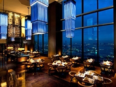 【お誕生日や特別な記念日に】選べるディナー＆朝食付／コンラッド・ベア付 202601〜03