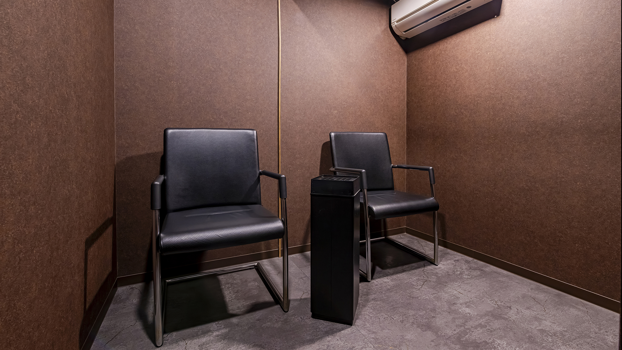 館内に喫煙スペースをご用意しております