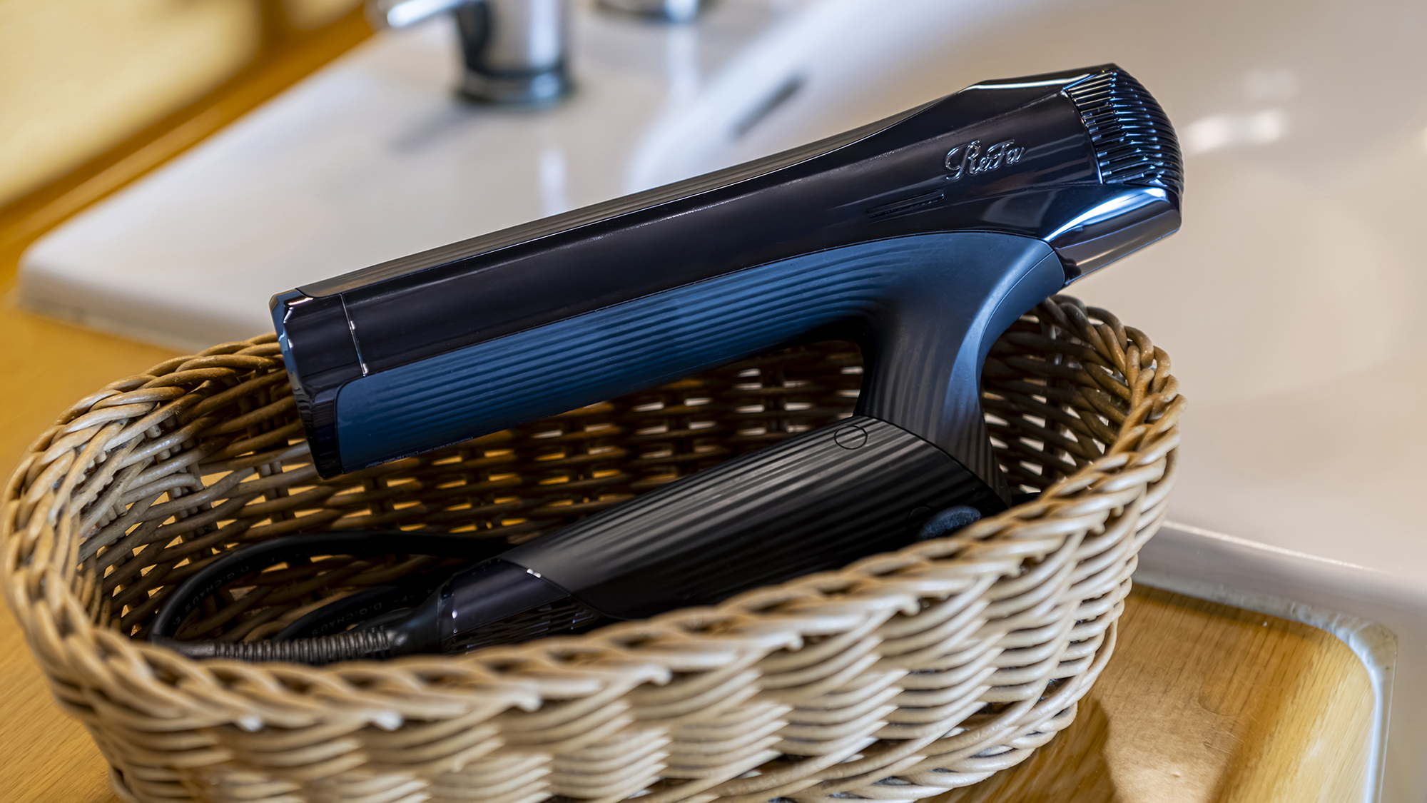 温泉付き客室・大浴場にはRefaドライヤーをご用意