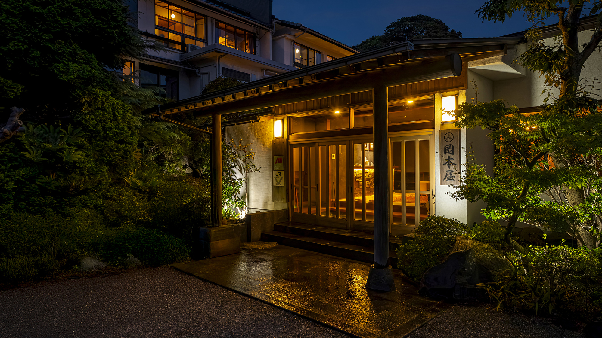 150年の伝統が息づく表玄関