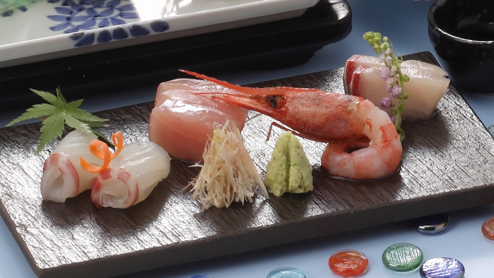【地元名物グルメ】日〜金限定！山陰の海の幸を一度に堪能☆のどぐろ塩焼き×活鮮鮑ステーキ会席