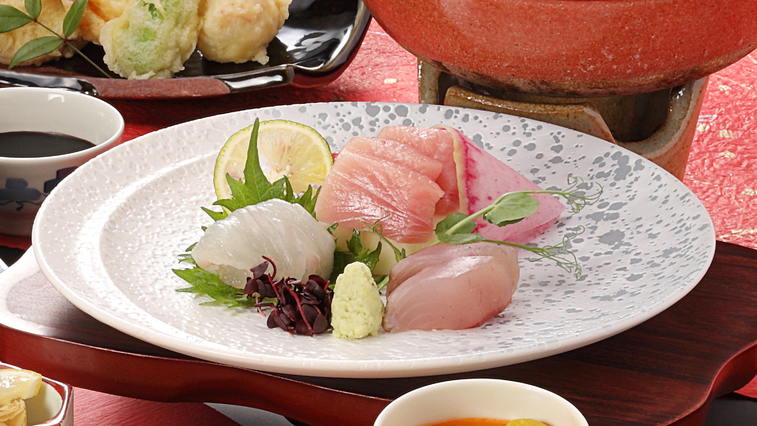 ≪当館1番人気≫白石家スタンダード基本コース【冬の花心会席】奥出雲豚の胡麻味噌仕立て×ズワイ蟹半身