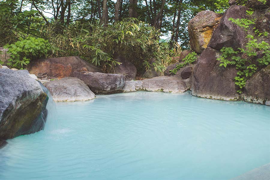 燕温泉・黄金の湯