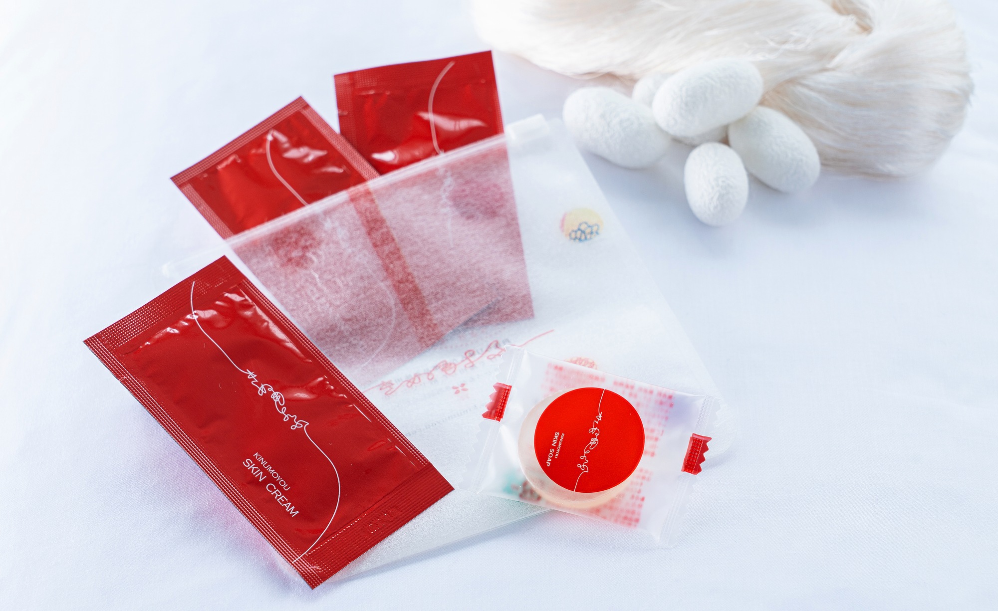 【地元スキンケアで癒しのステイ】きぬもよふトラベルセット付きプラン《夕朝食・ラウンジアクセス付》