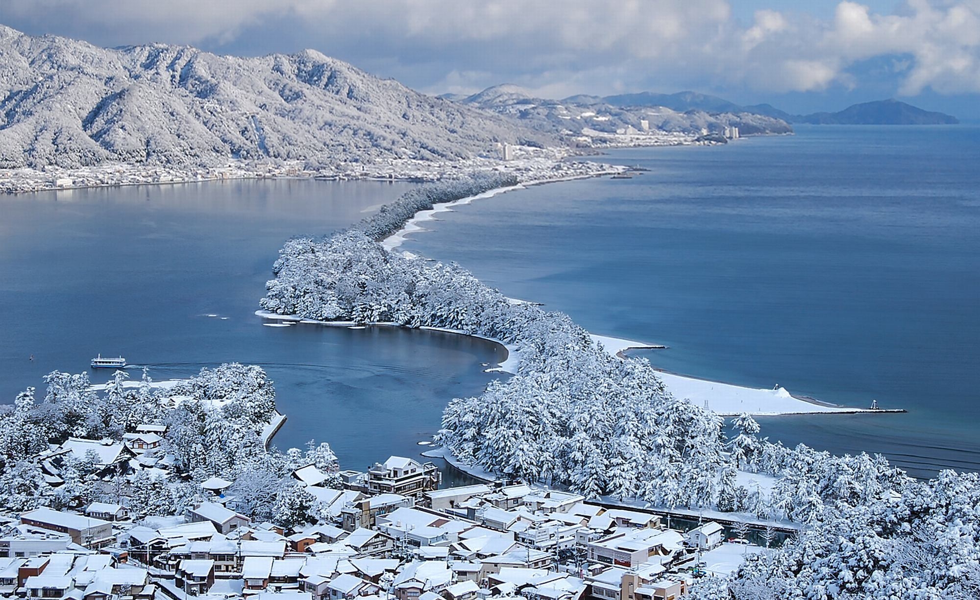 【紅ズワイガニ食べ放題】冬の味覚を満喫！期間限定オールインクルーシブ＜夕朝食・ラウンジアクセス付＞