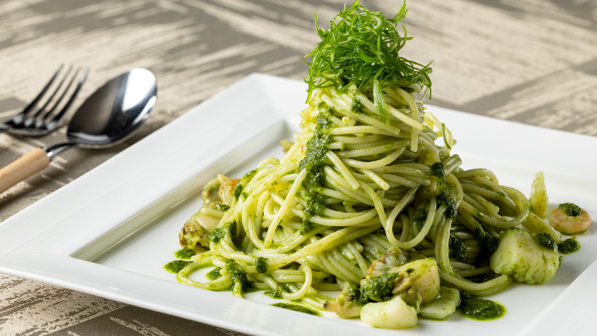 ＜Local menu＞九条ネギシーフードパスタ