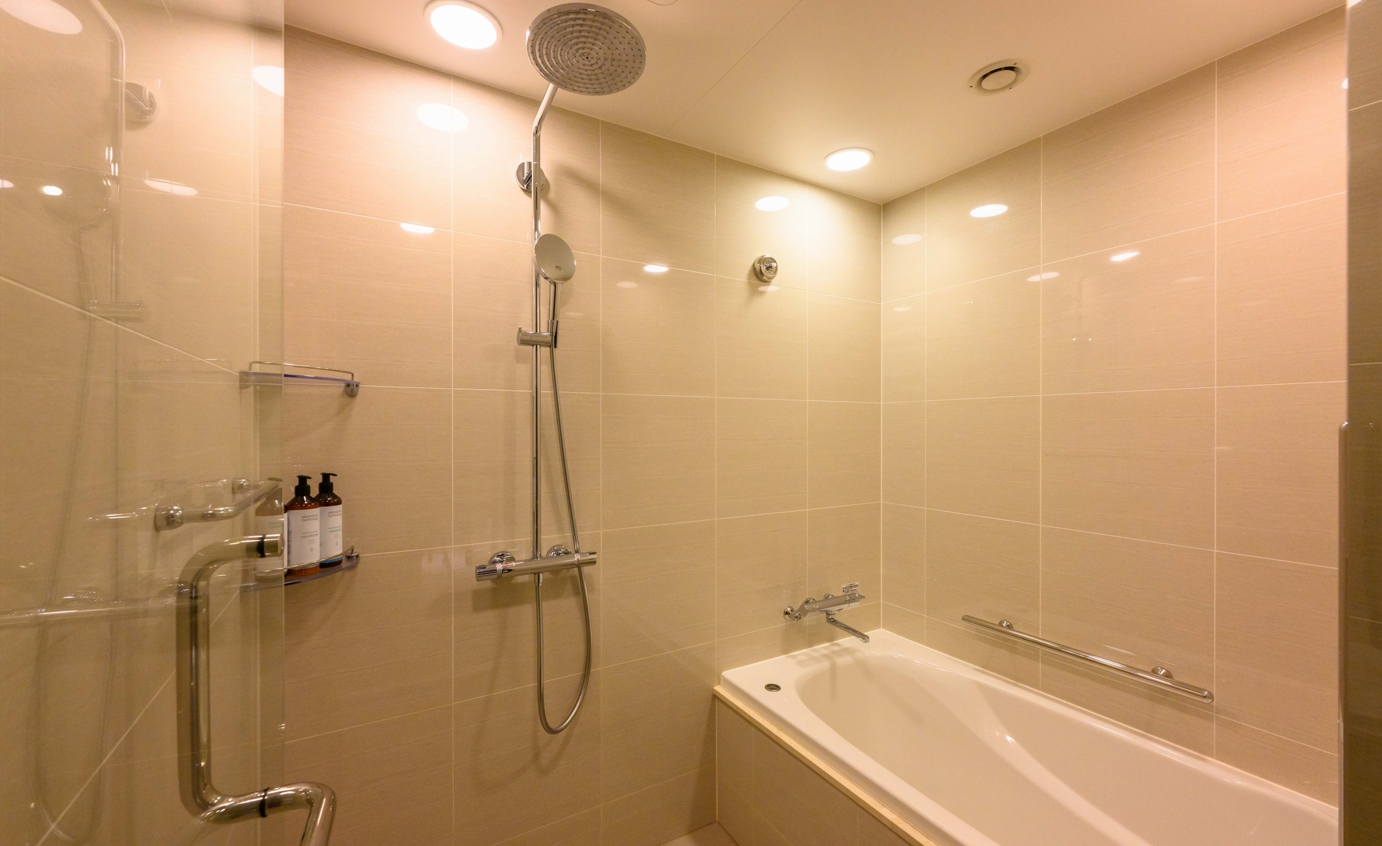 ■プリビレッジジュニアスイート　バス