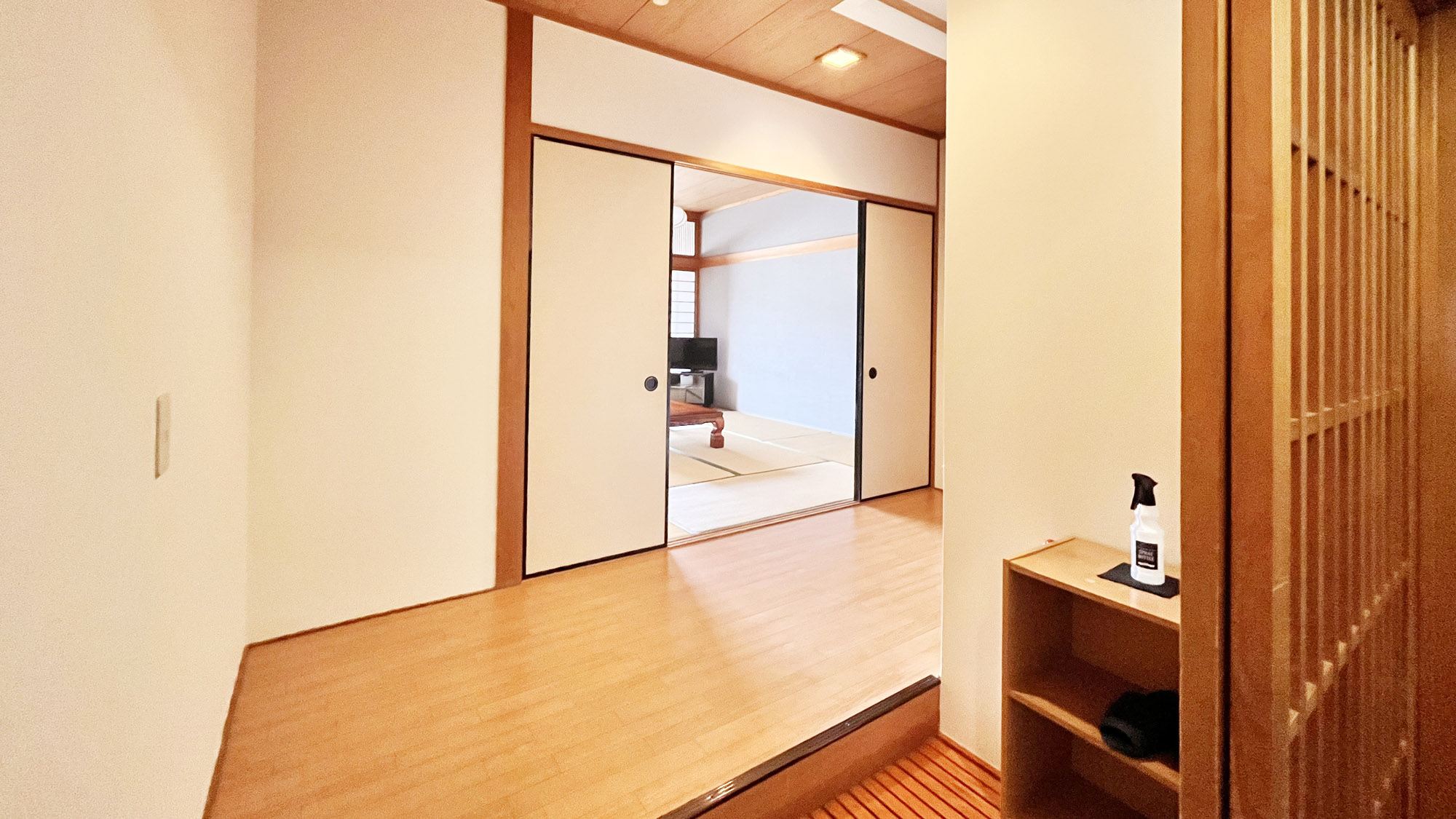 リバーサイド和室10畳【トイレ・洗面付】