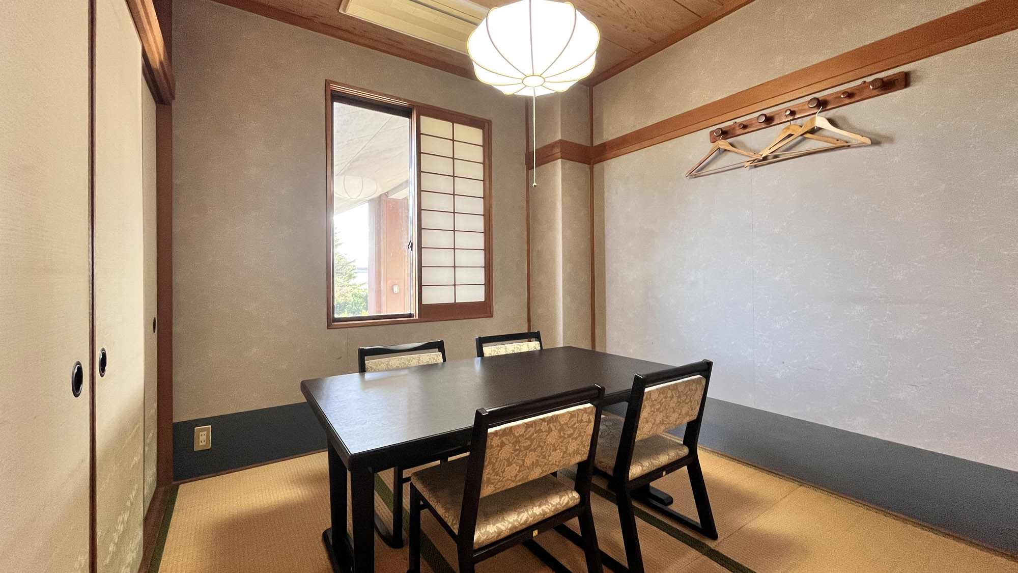 【施設】個室お食事処