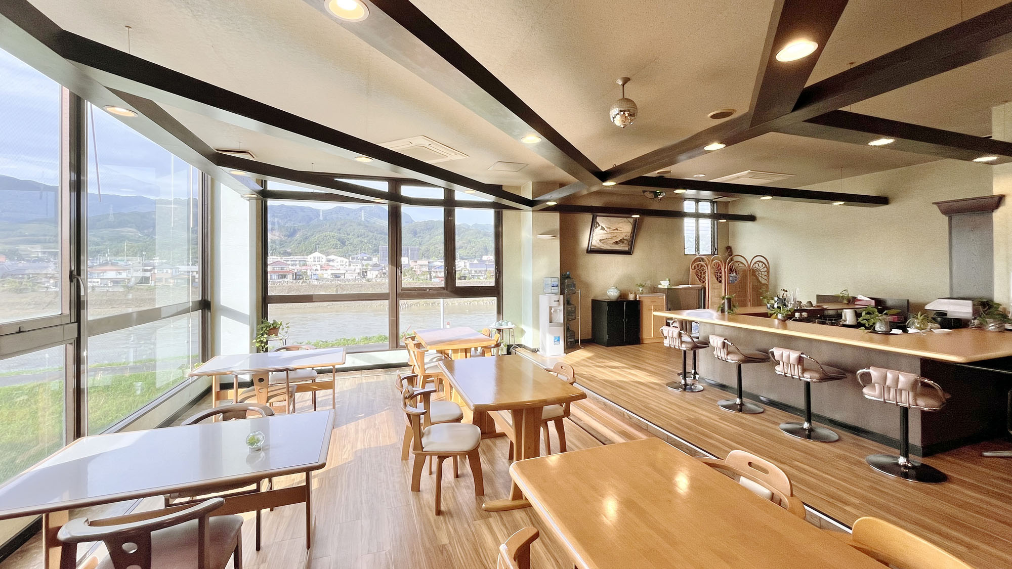 【施設】喫茶・朝食会場