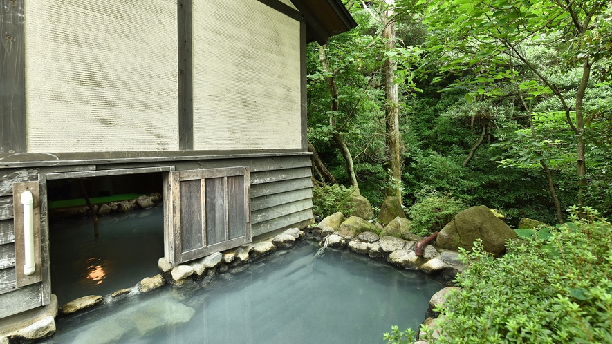 *【森の岩風呂】男湯一例