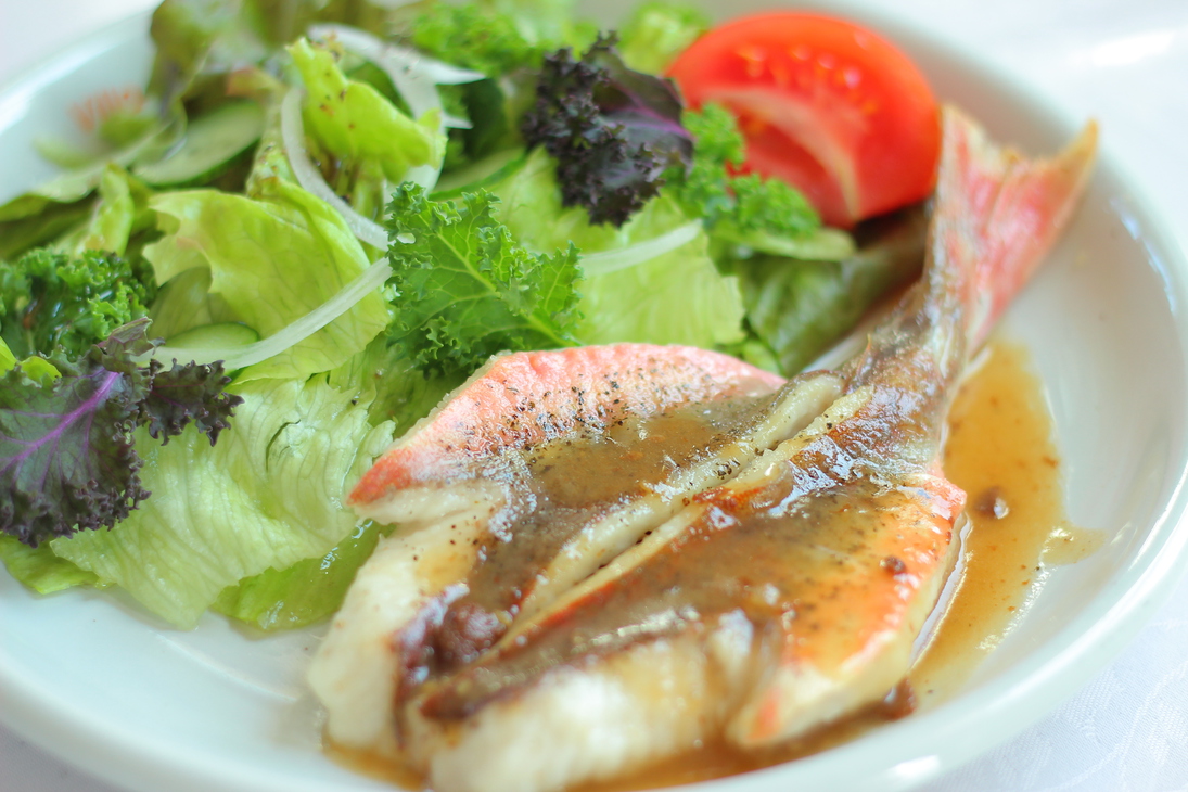 【地魚と地物野菜のプラン＝夕食、本館】地物野菜と銚子港直送海の幸お任せメニュー【１泊２食付】