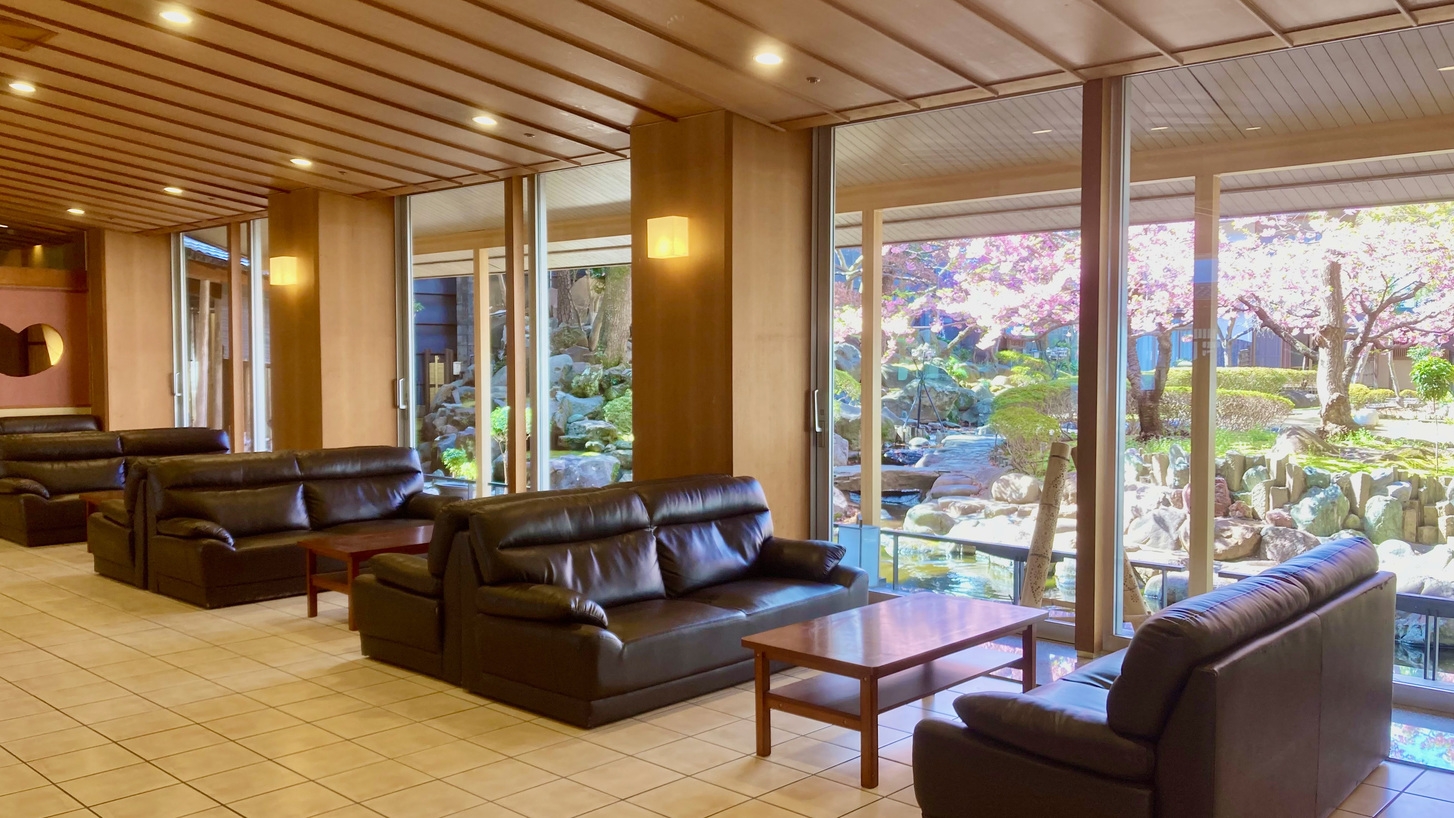 【河津桜まつり2026】春色に染まる早咲きの河津桜と温泉旅！1泊2食バイキングプラン