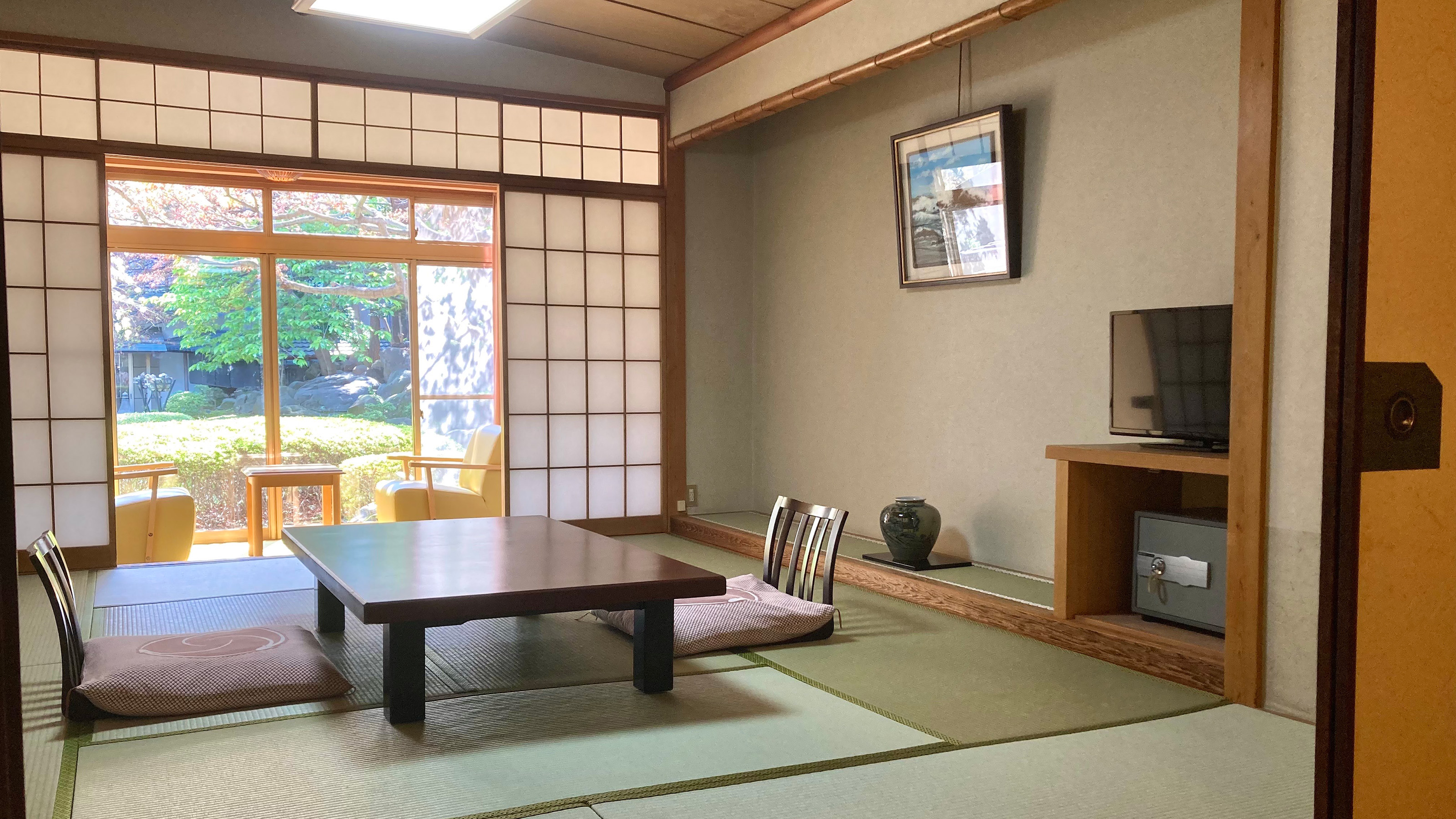 【庭園前】和室二間一例