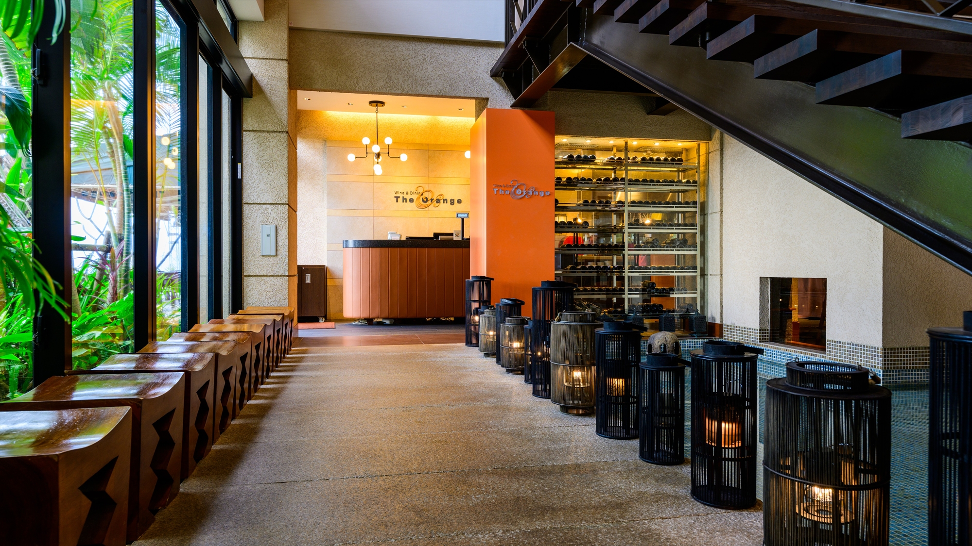 【Wine＆Dining The Orange】シーフード＆肉料理を愉しめるカフーのメインダイニング