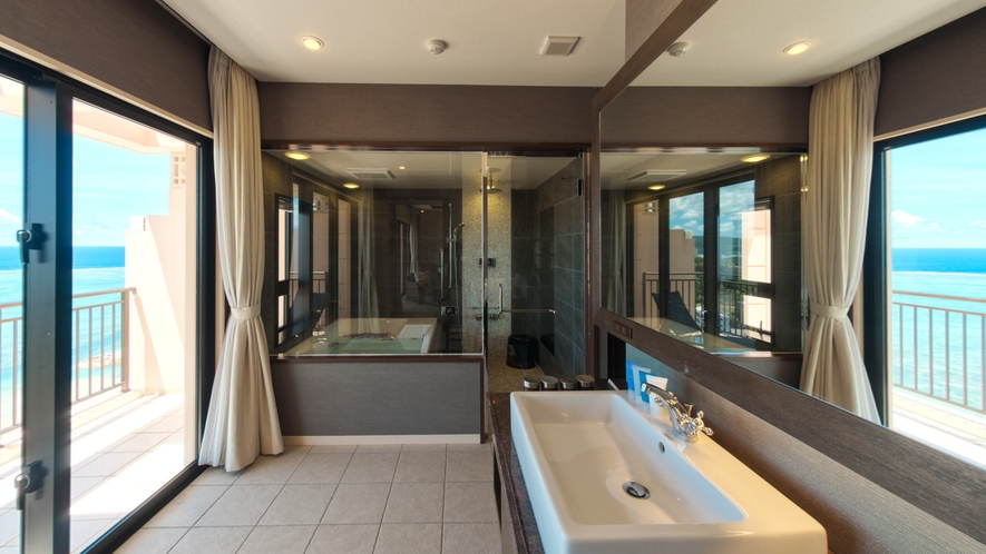 ■ホテル棟　プレミアムコーナースイート（116平米）バスルーム