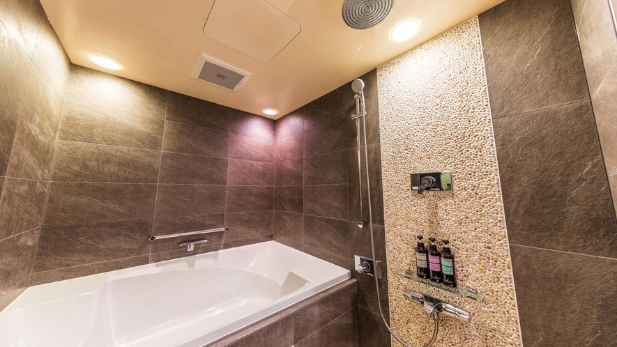 ■ホテル棟　プレミアムスイート（ツイン）（54～72平米）一例／バスルーム