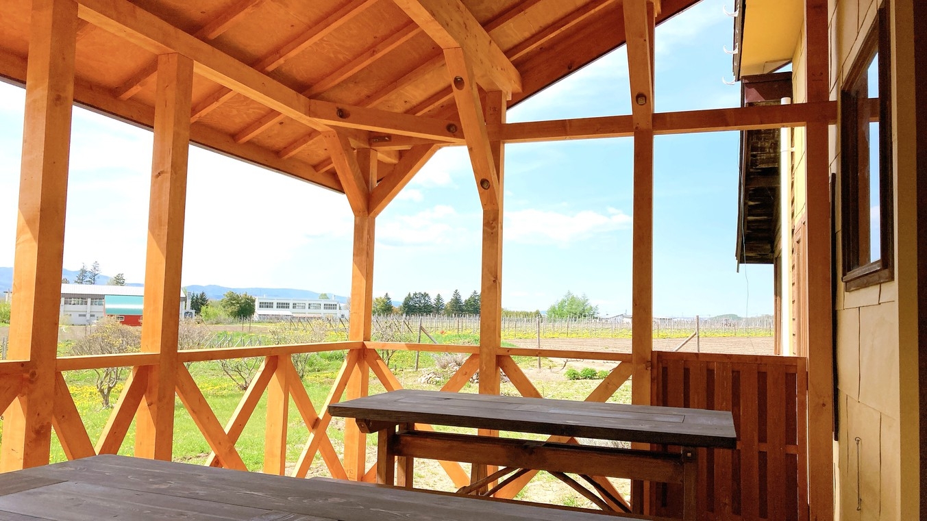 【4-6月・朝食付】若葉の季節の朝食｜ウェルカムドリンクは自社ワインまたは手作りストレートジュース