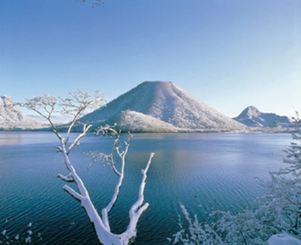 初冬の榛名富士