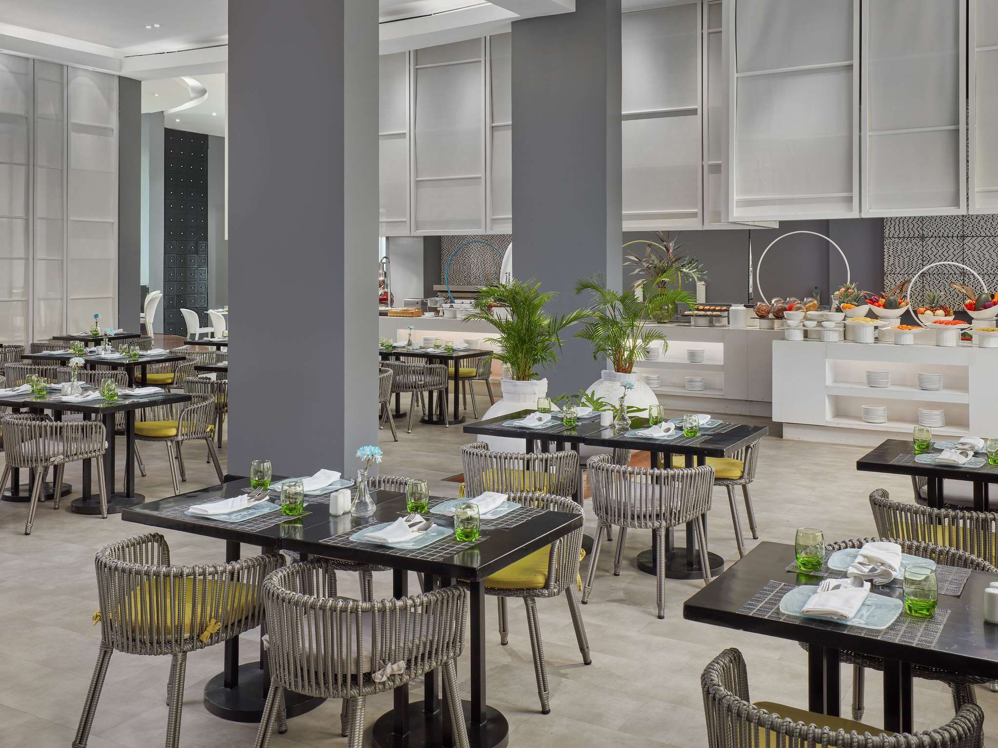 レストラン「The Sails」