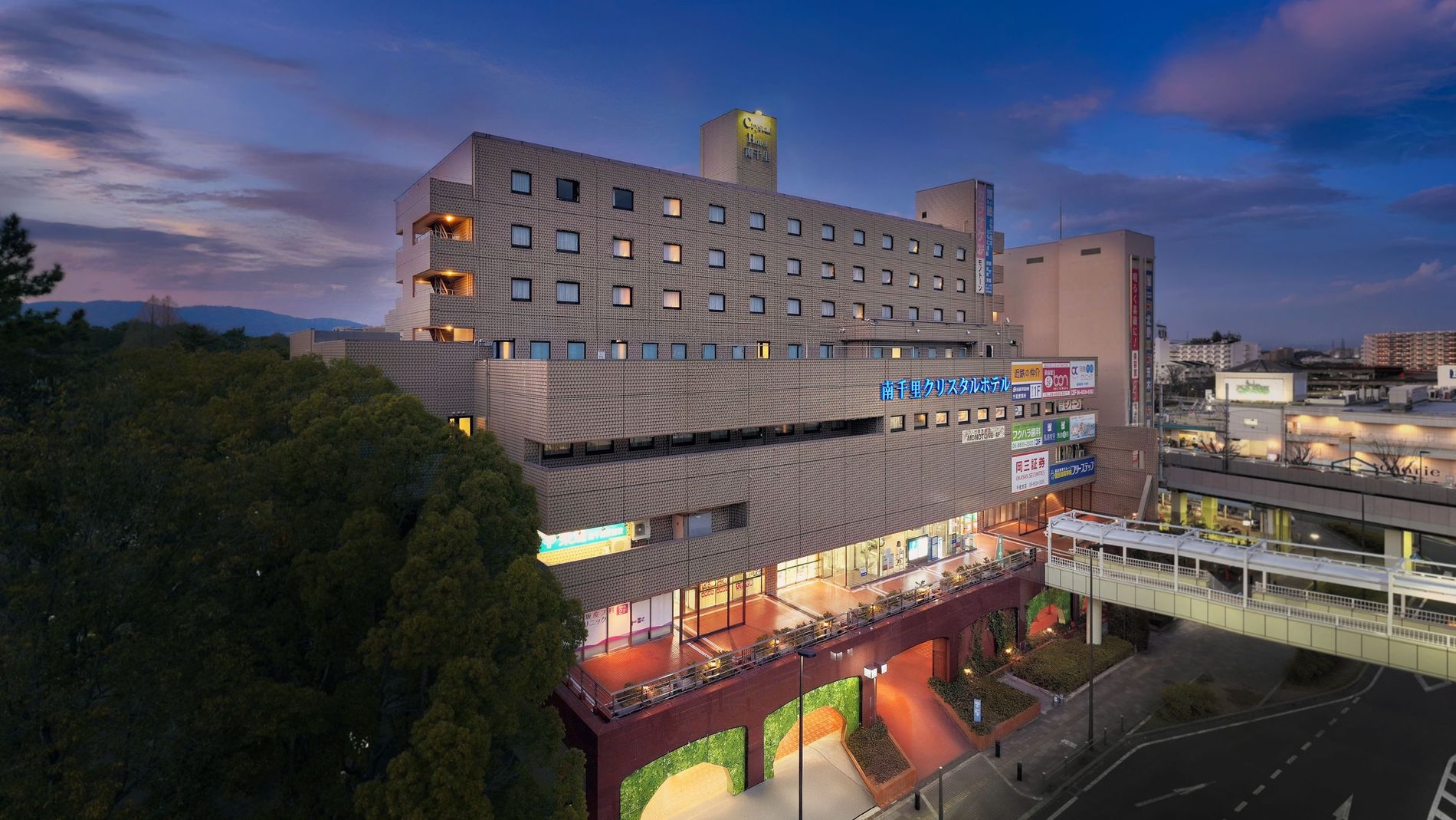 【リノベーション】デラックスルーム　※最上階の公園側確約　素泊まりプラン（朝食付きに変更可能）