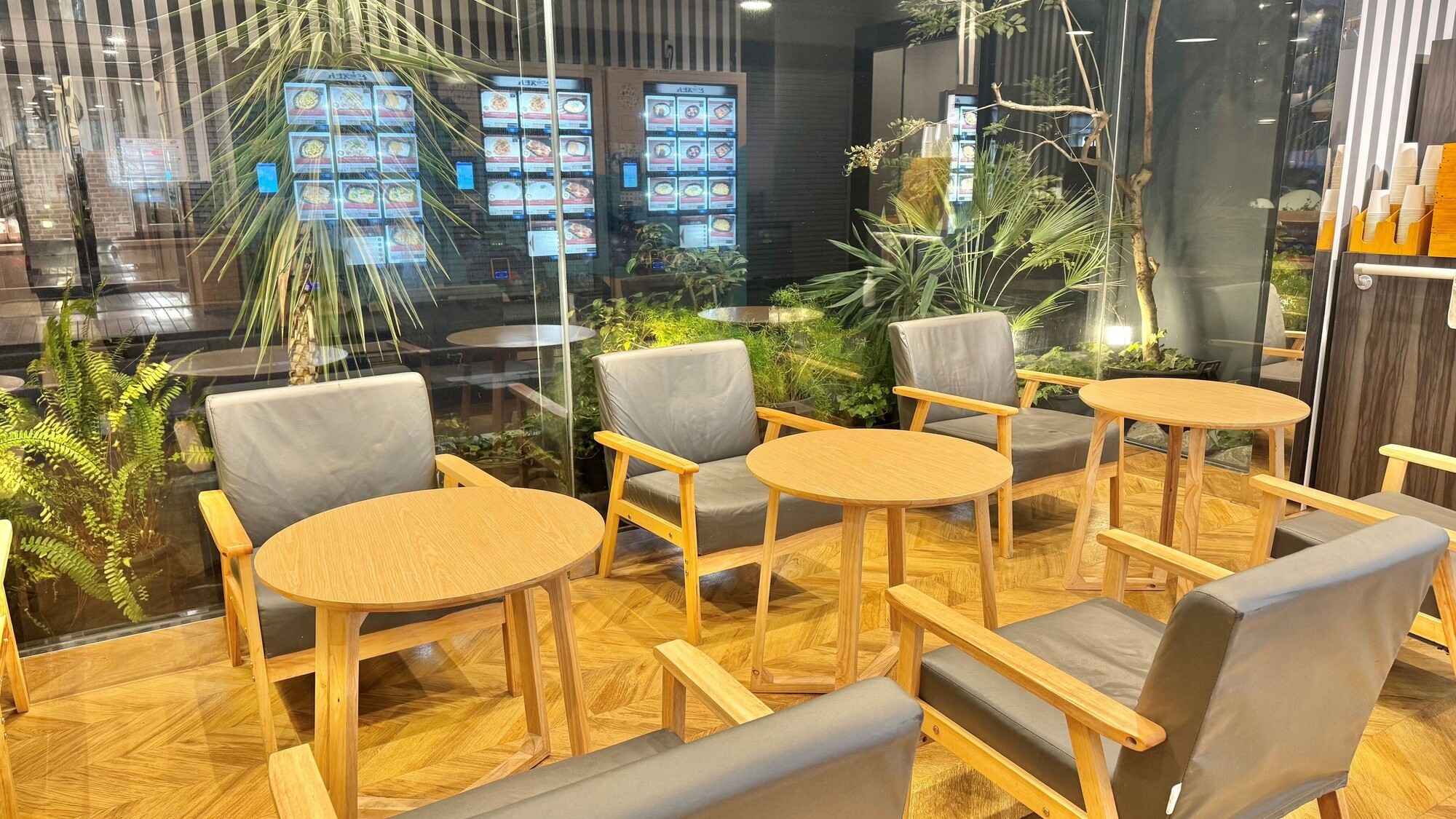 1Fラウンジスペース