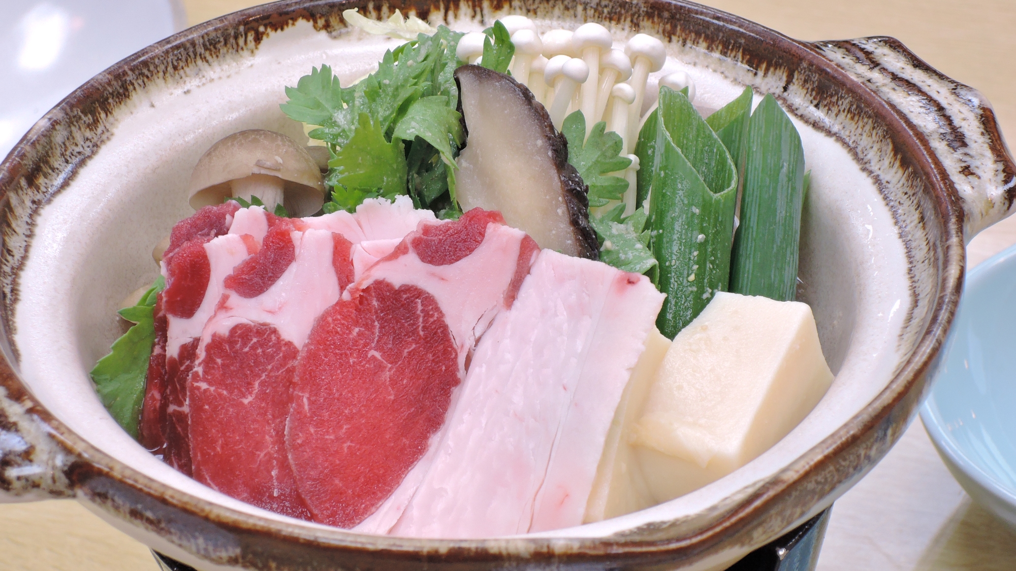 *【夕食一例】天然の猪肉を使ったぼたん鍋