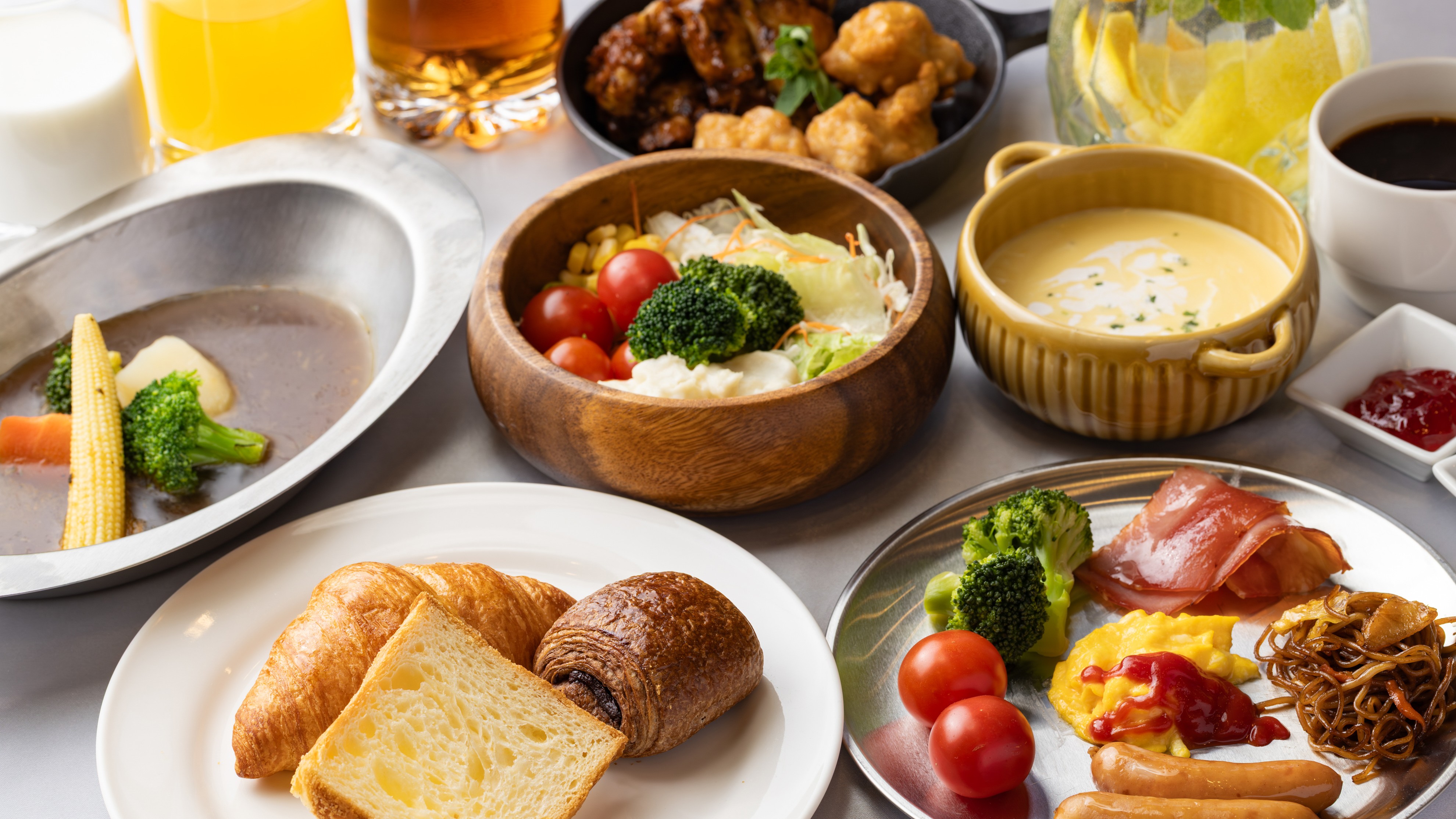 朝食バイキング　洋食盛り付け例
