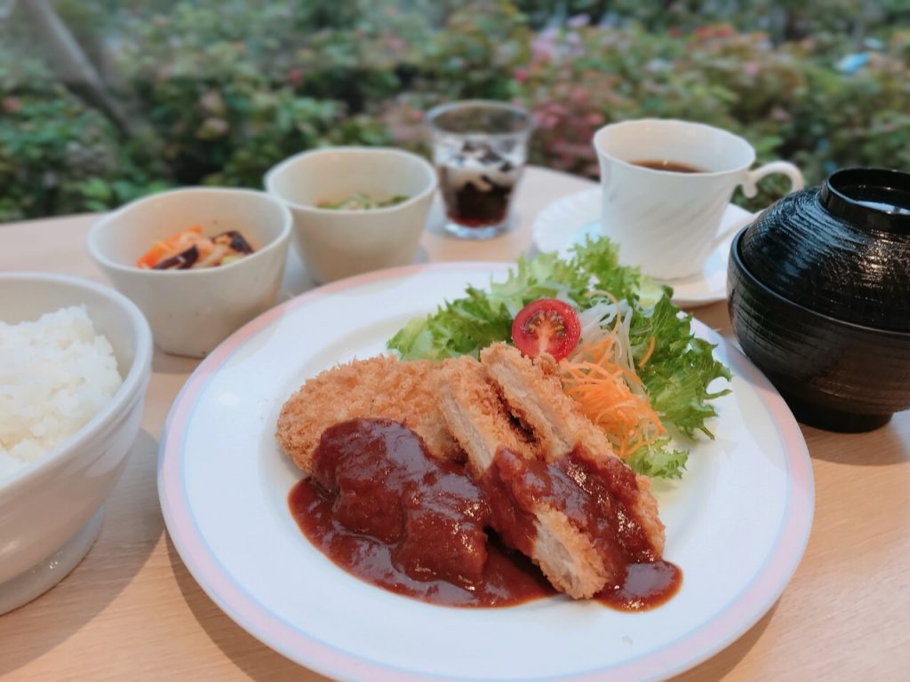 ディナーはシェフにおまかせ！夕食・朝食つきプラン