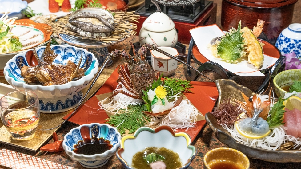 リッチ◆活き伊勢海老一尾と鮑の贅沢三昧｜選べる調理法で特別なひと時を満喫♪ 