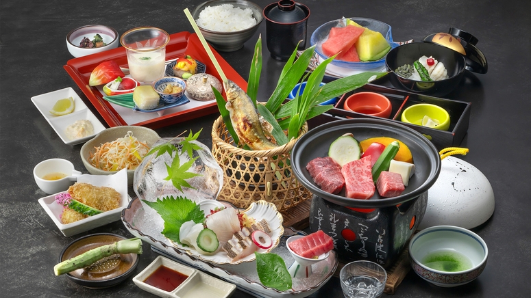 【スタンダード】道の駅直送の旬の恵みをふんだんに盛り込んだ「季節の創作会席」と歴史を纏う「美人の湯」