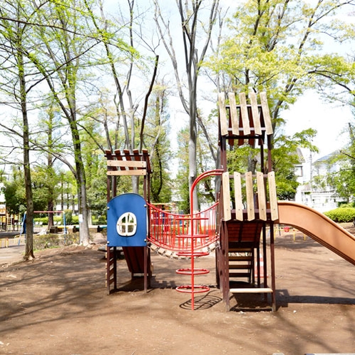 【別所沼公園】隣接した別所沼公園は自然豊かな場所です。