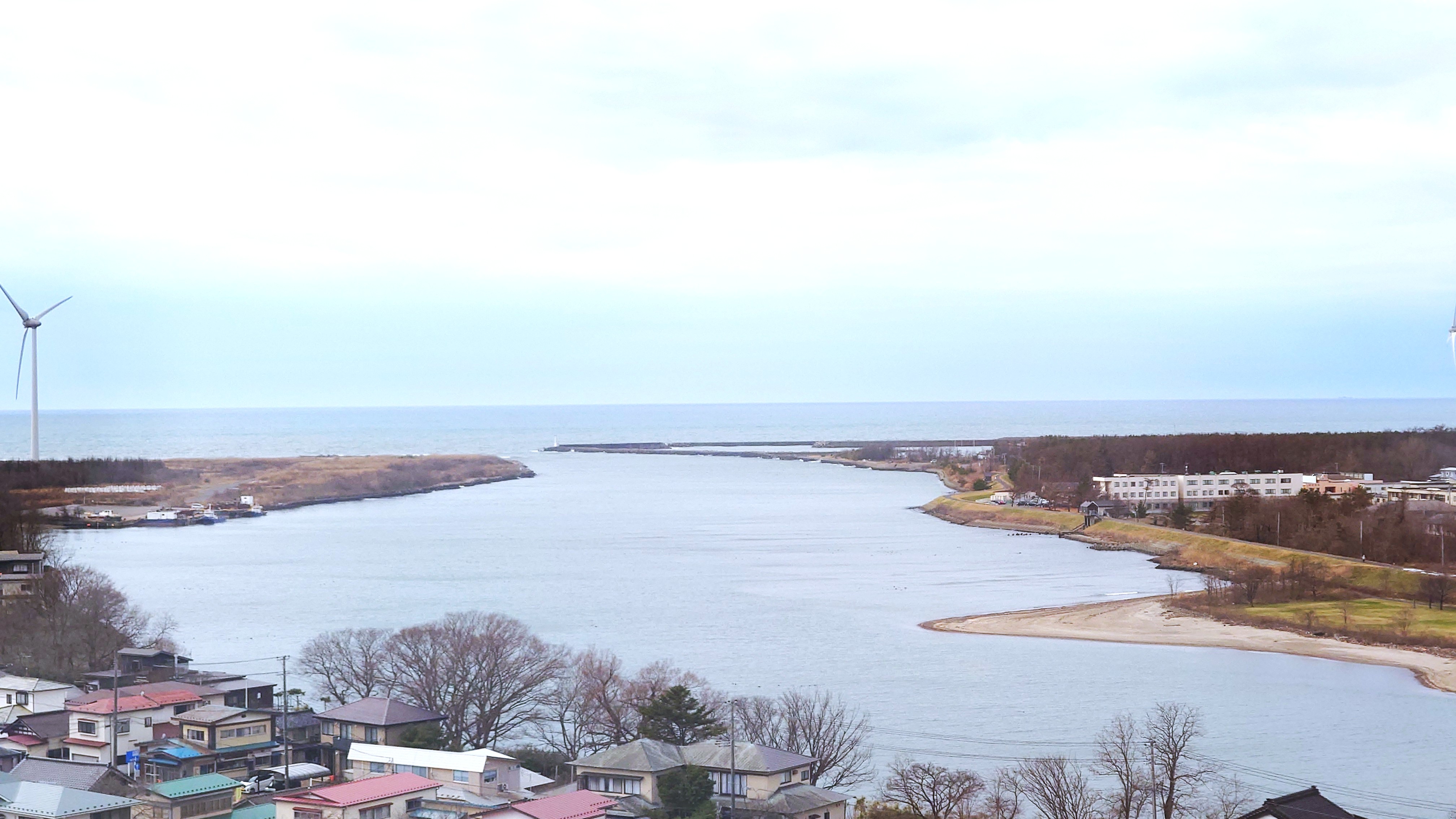 客室から見える日本海(昼)