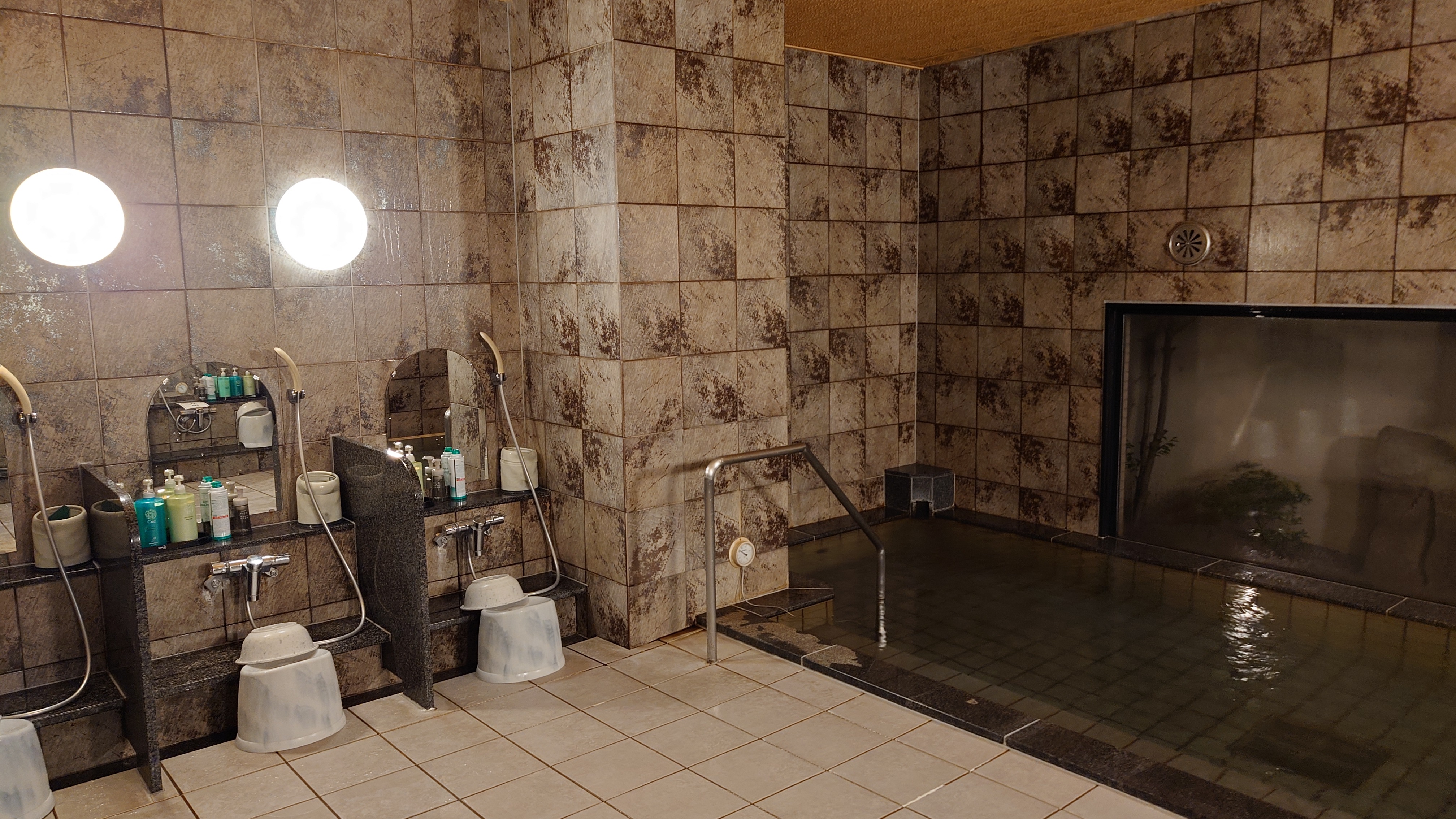 男性大浴場大浴場　浴室内