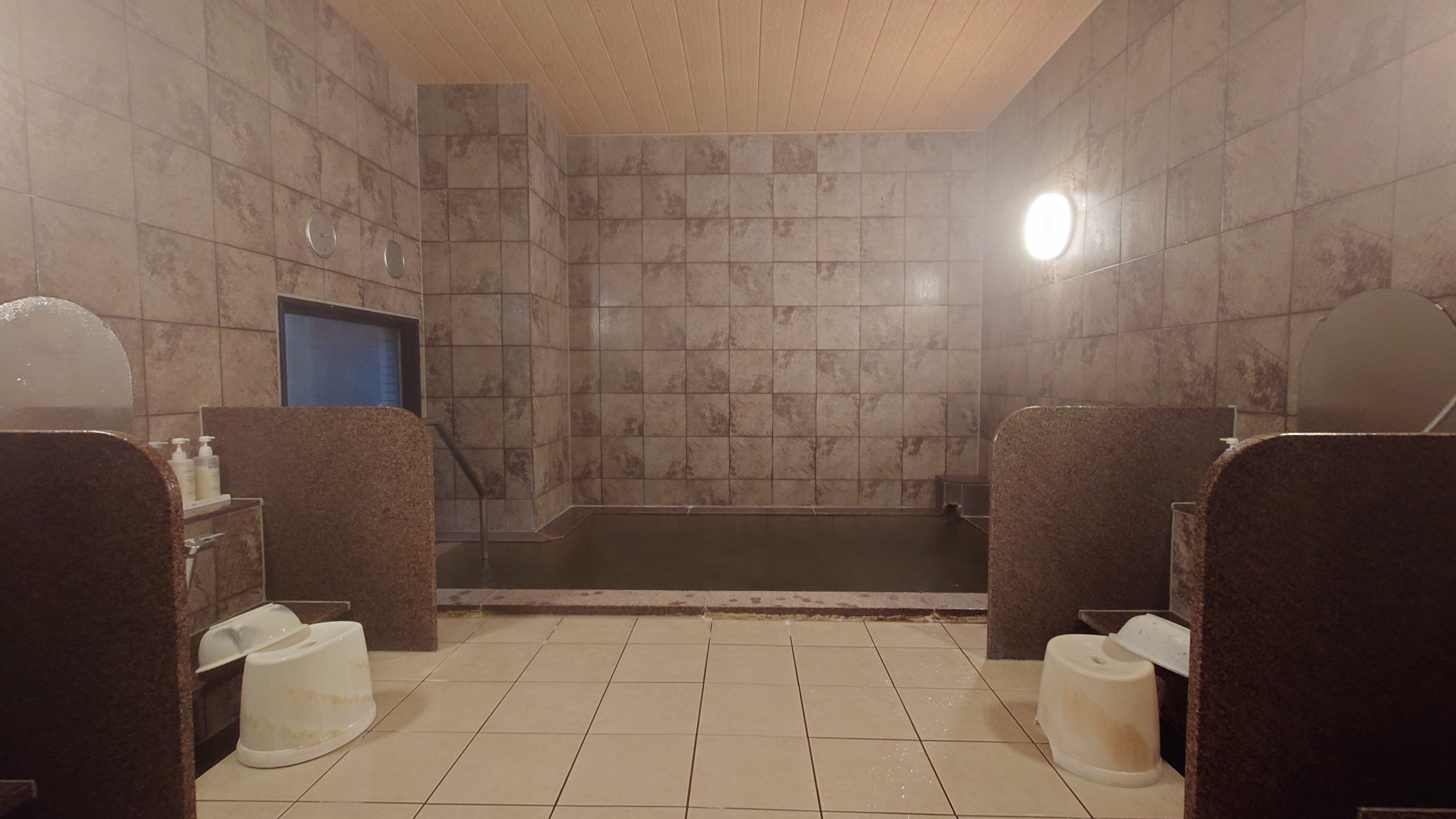 女性大浴場　浴室内