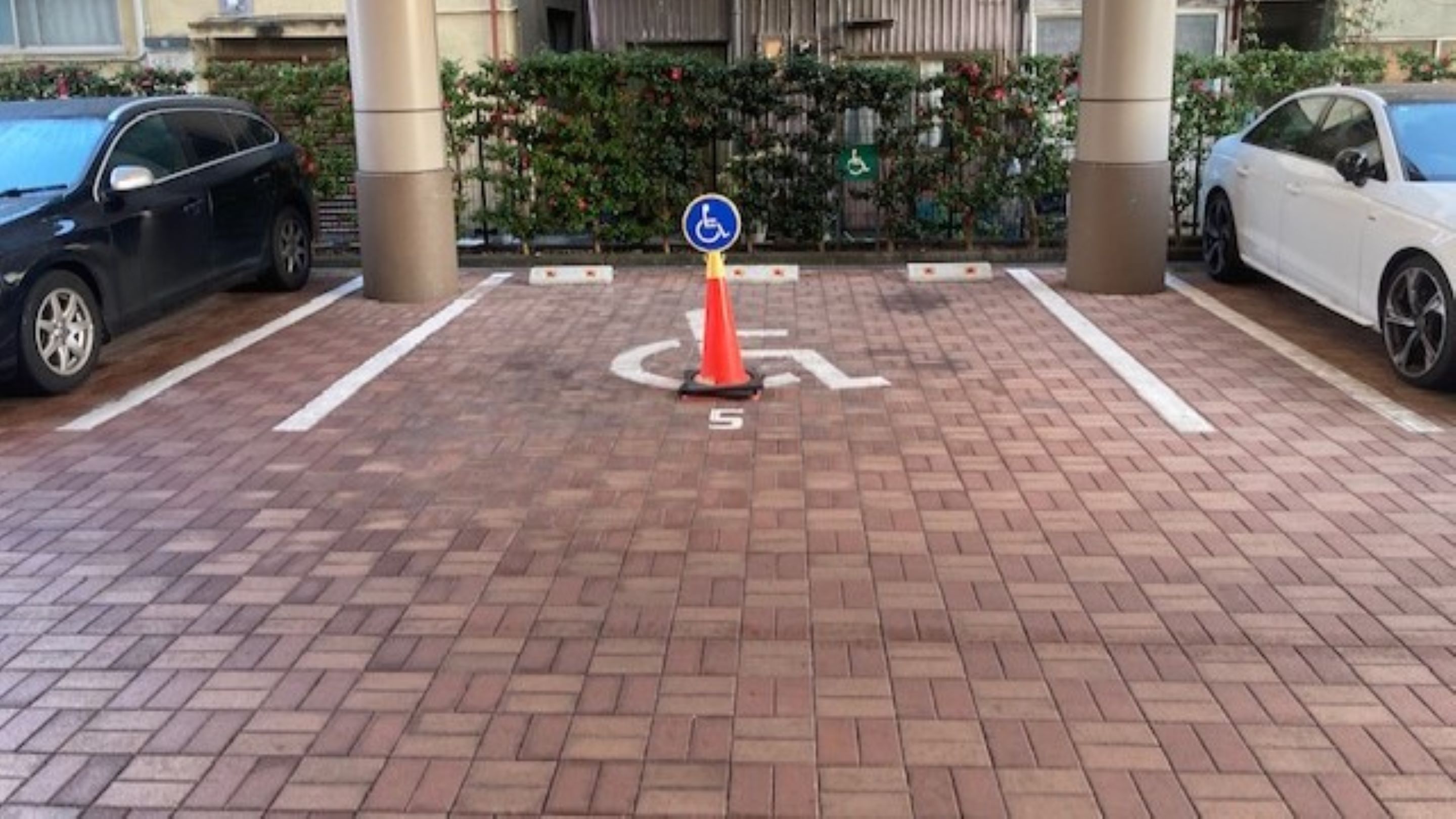 優先駐車場