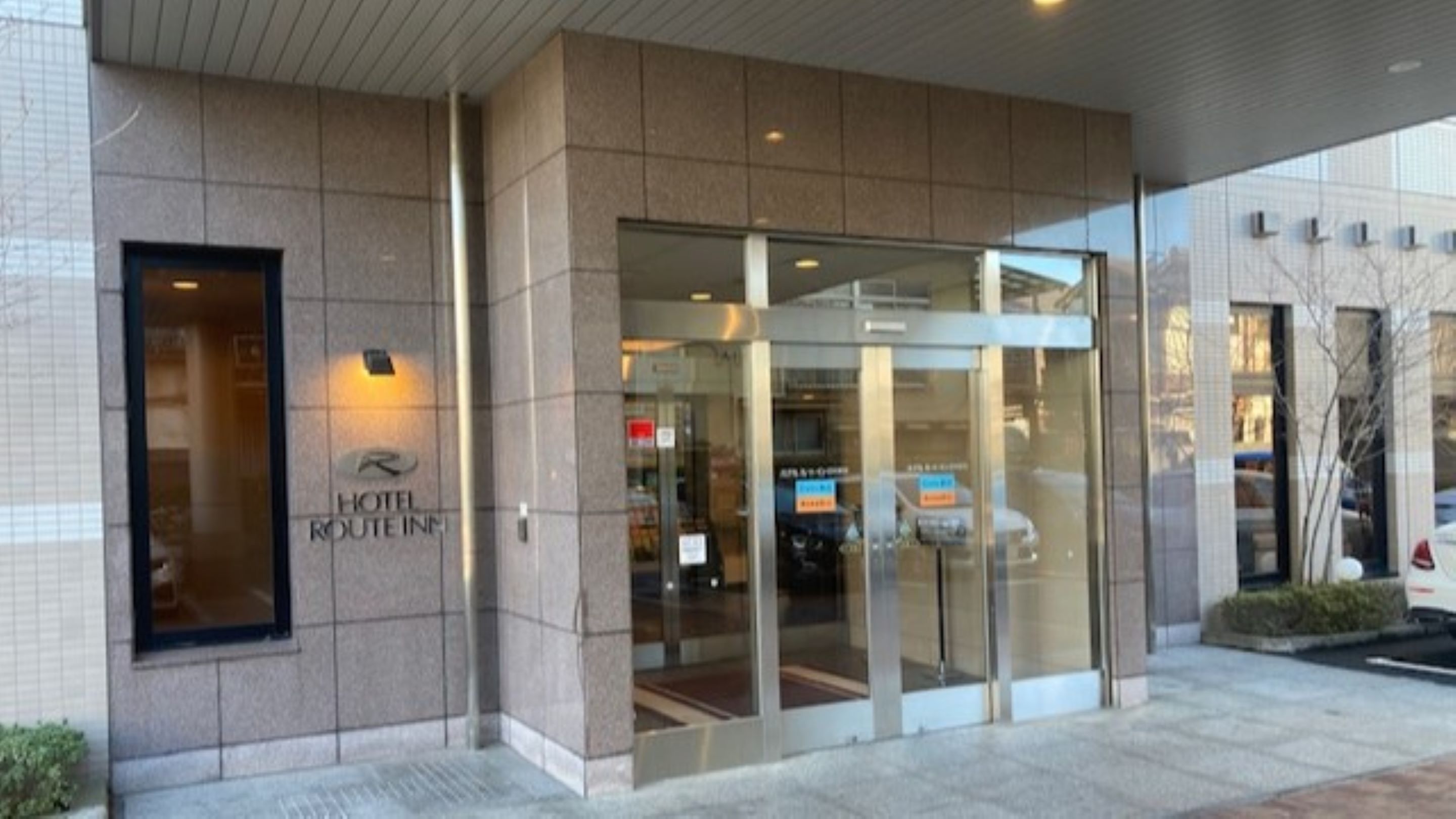 ホテル正面玄関