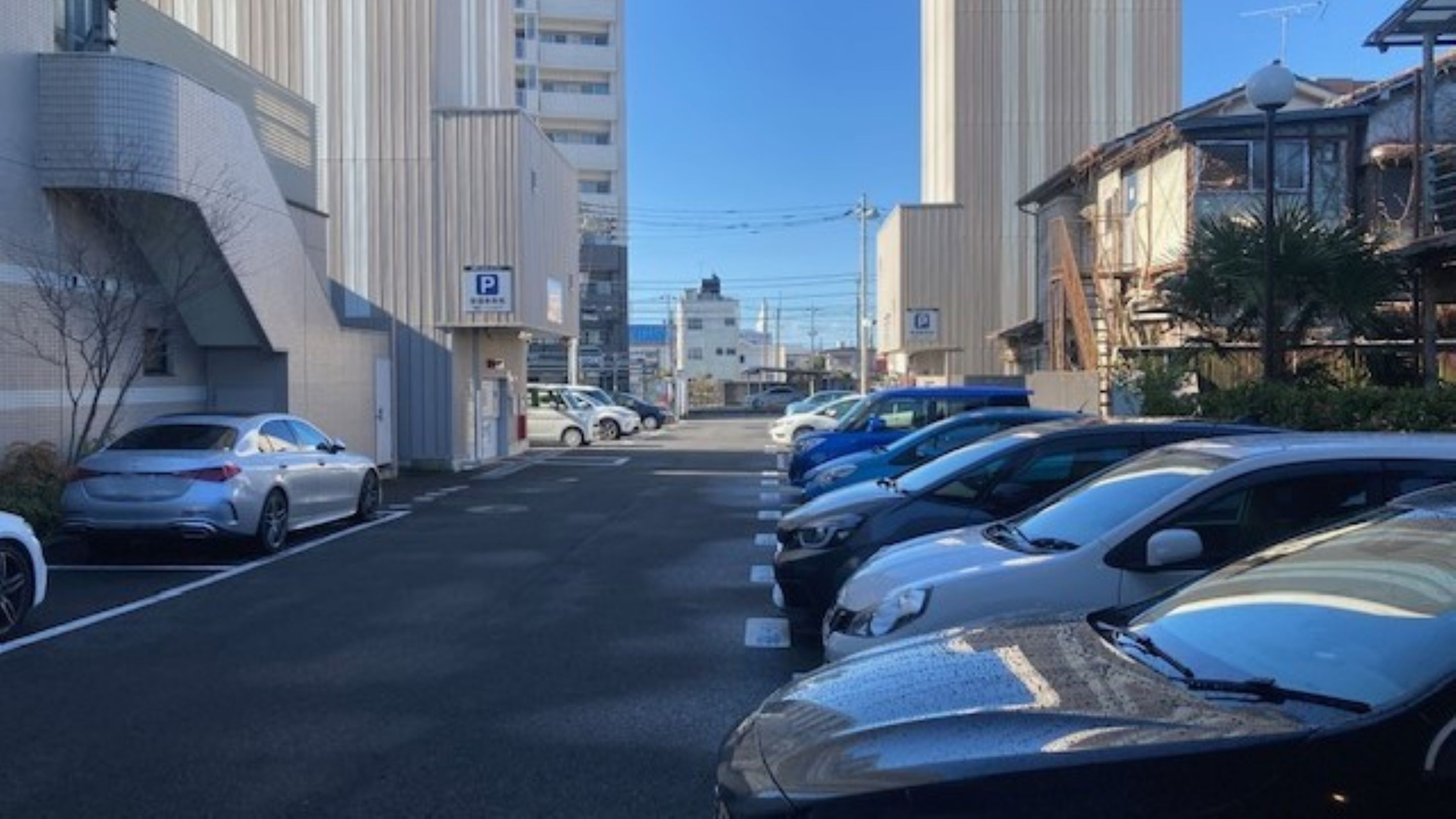 平面駐車場