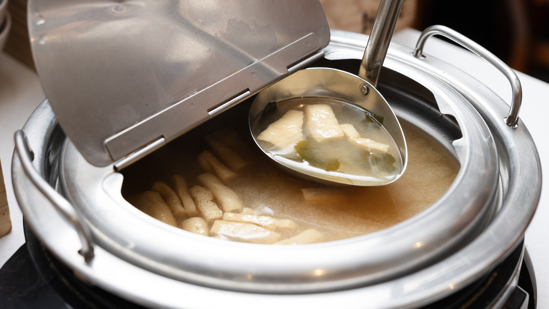 温かいお料理を提供いたします