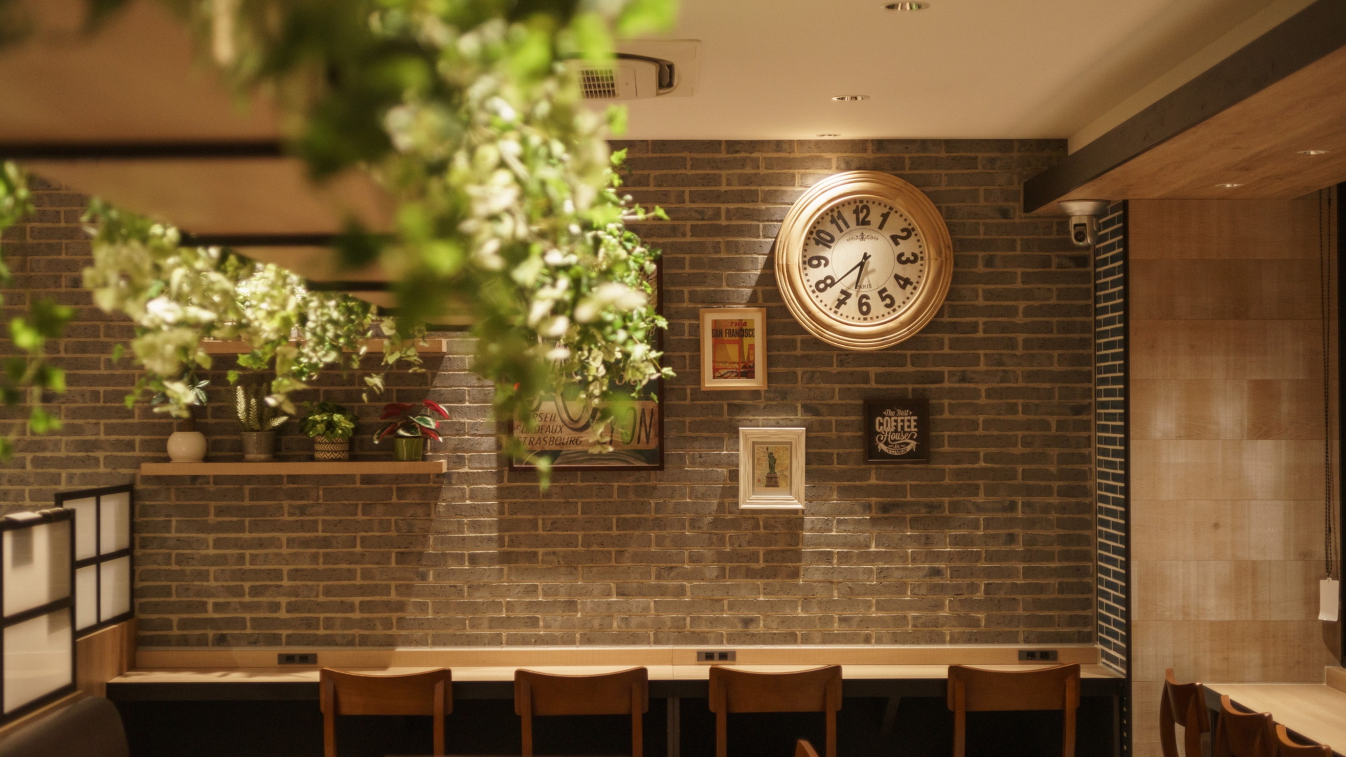 落ち着いた雰囲気で過ごしやすい空間です