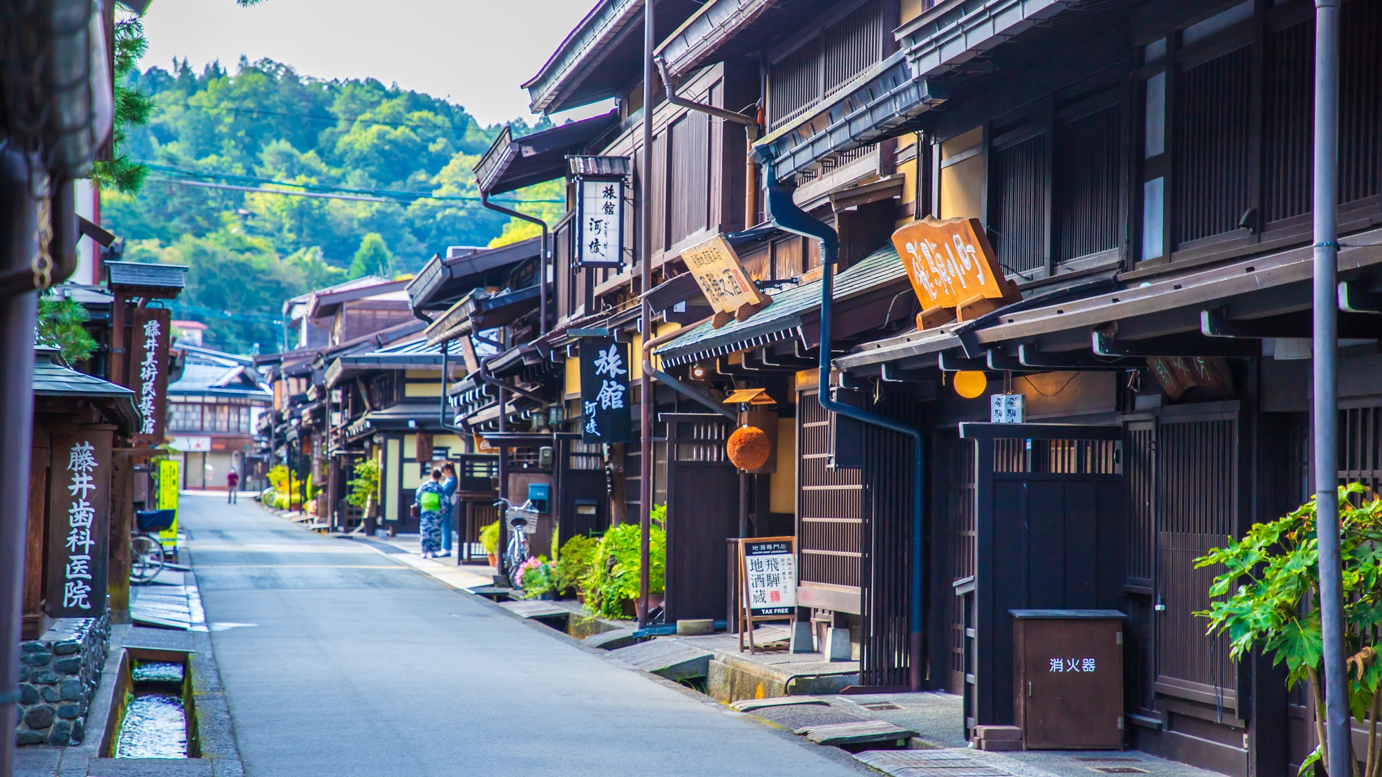 【当館から徒歩約8分】伝統的な町家が並ぶ、風情ある飛騨の小京都を散策「古い町並み（さんまち通り）」