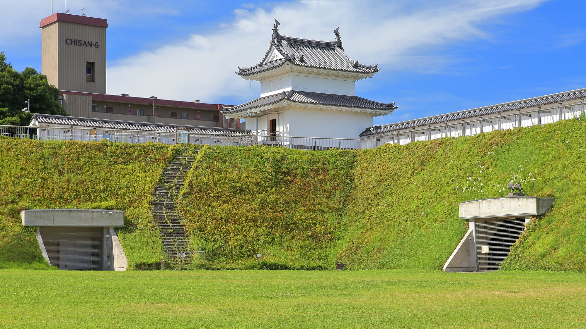 【当館から車で10分】宇都宮城の本丸の一部を復元した歴史公園「宇都宮城址公園」