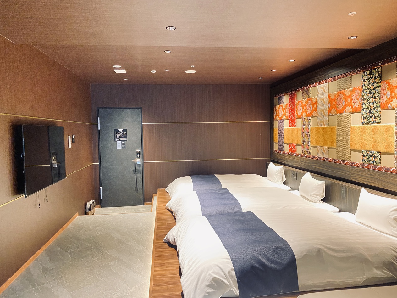 クラブトリプル