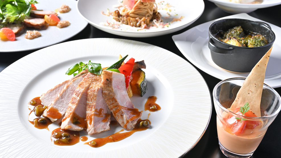 【宿泊者様限定】最上階レストランで贅沢ディナーコース付きプラン！◇夕食付き