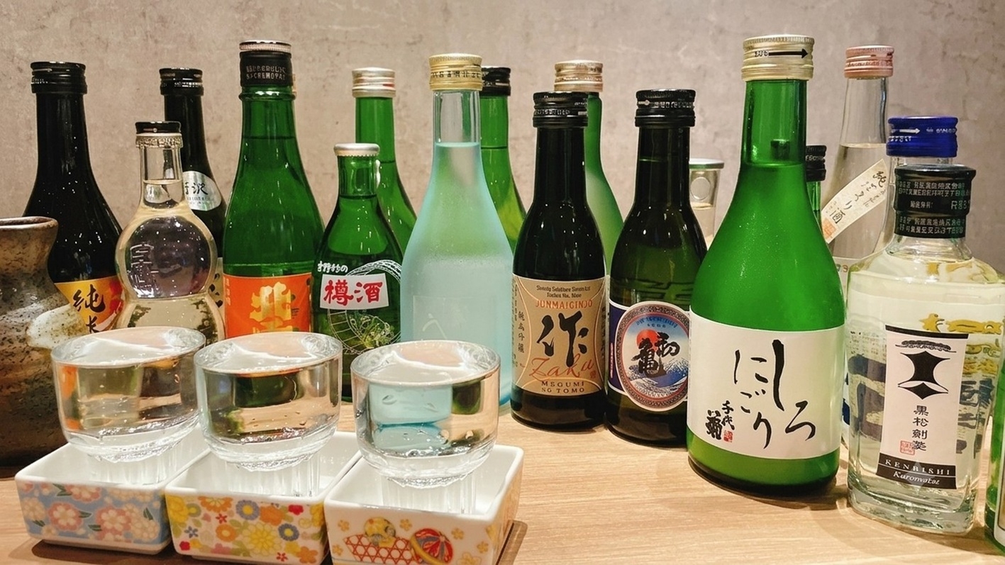 【祇園の夜を彩る一杯】きき酒師が選ぶ日本酒3種飲み比べ付◇お部屋でゆっくり乾杯（素泊まり）