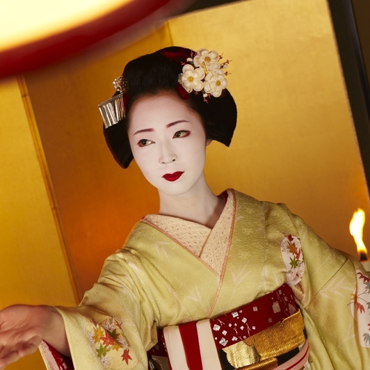 【特別プラン】「舞妓さん」演舞鑑賞・お茶屋遊び体験 〜花街情緒をお部屋で満喫〜（夕朝食付）