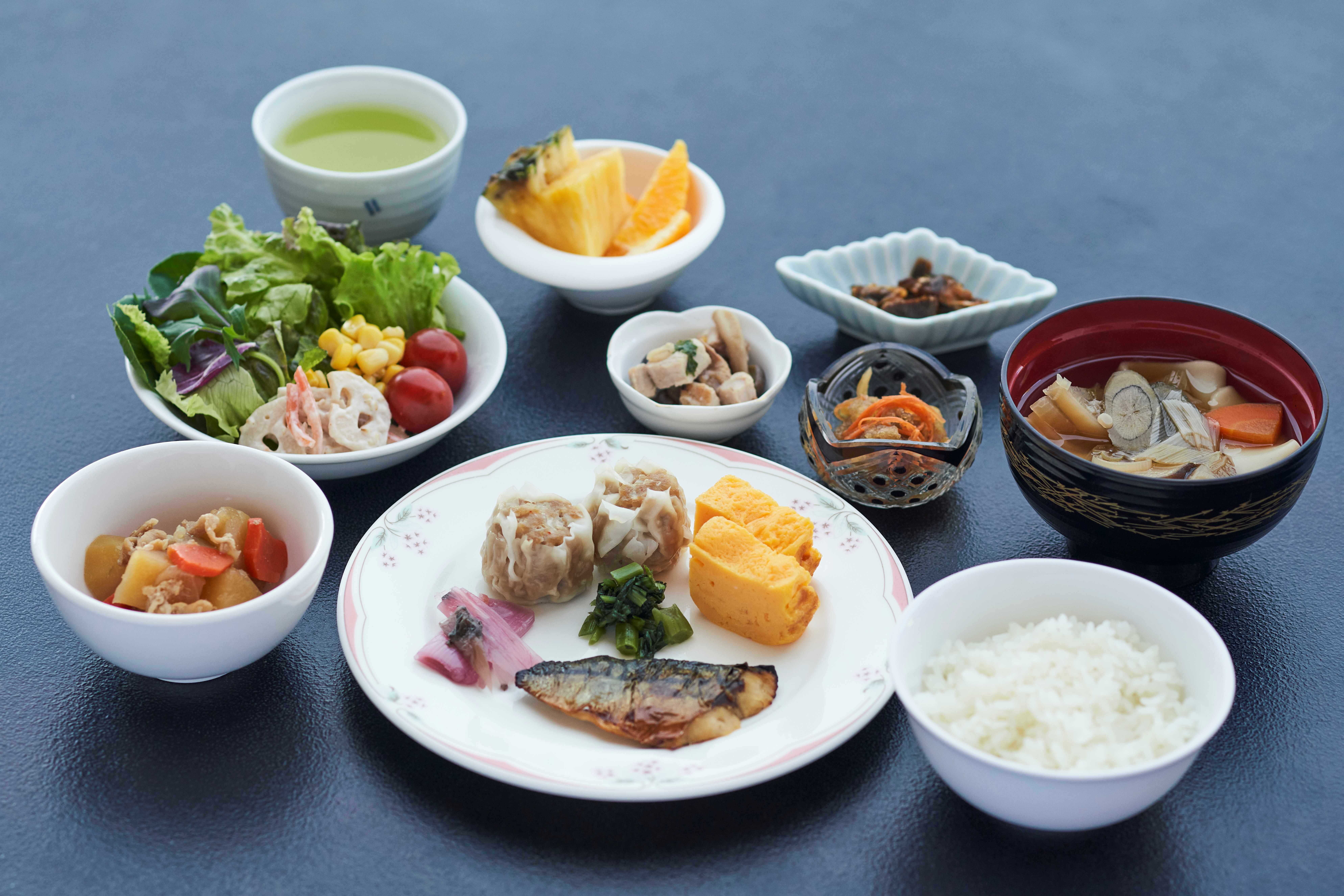 朝食
