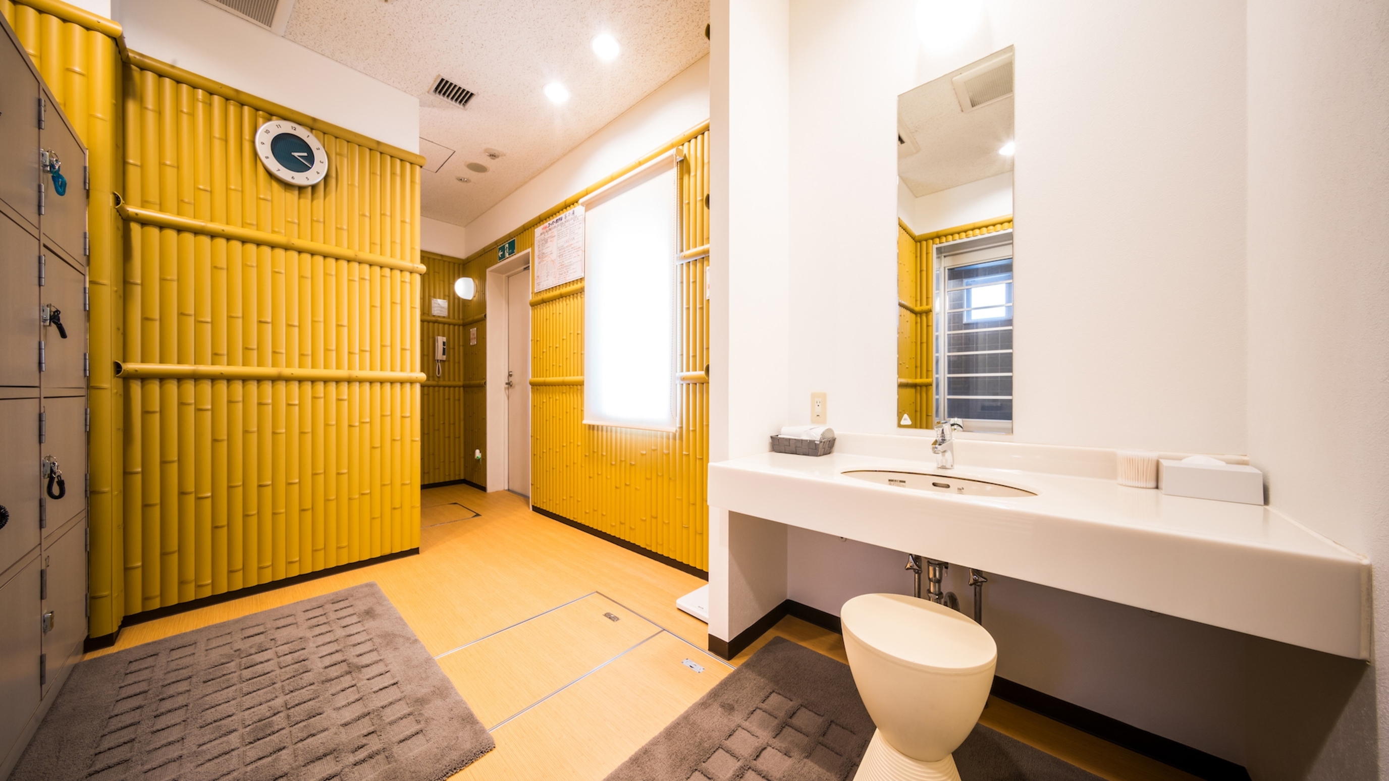 御用の際にフロントにつながる電話あり