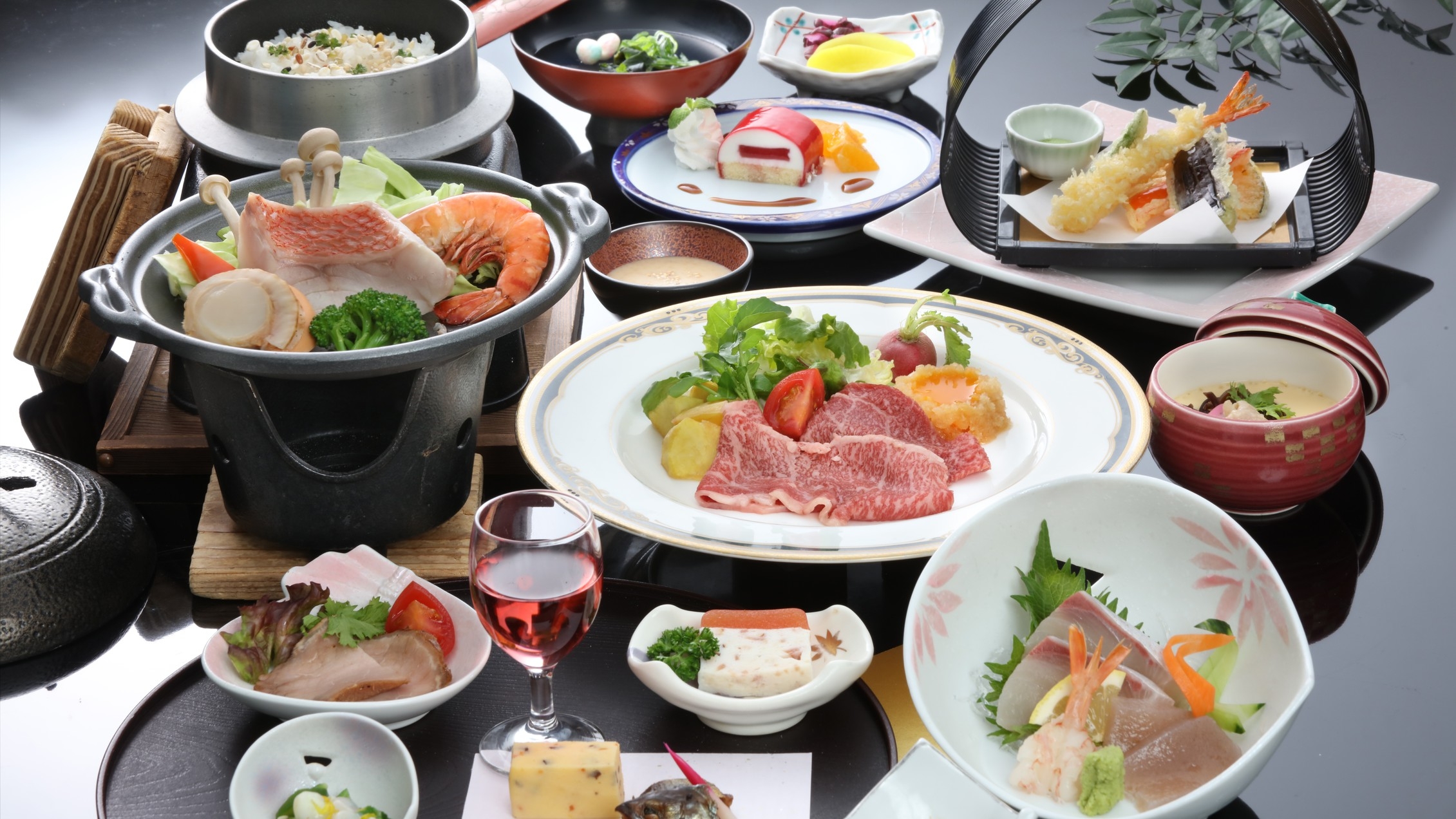「博多和牛の炙り」特別会席宿泊プラン(5/19〜10/12）　1泊2食15，180円〜